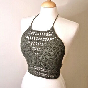 Charolette  Russe crochet lightweight halter top SZ L